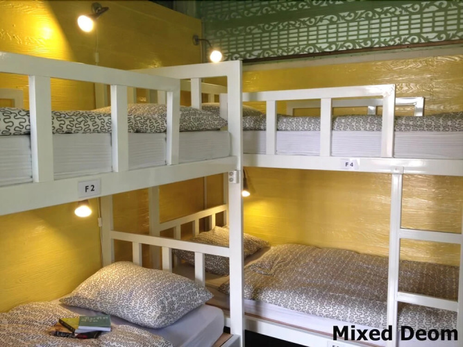 Laksameenarai Guesthouse - Hostel