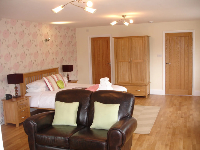 Epchris House