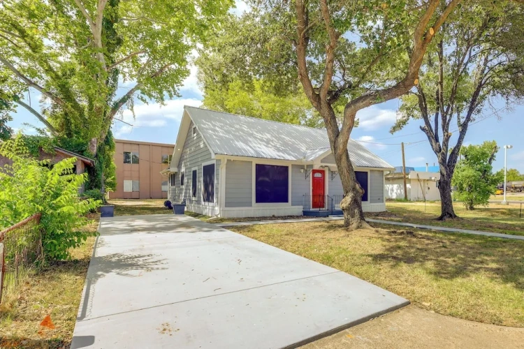 2 Bedrooms Cottage