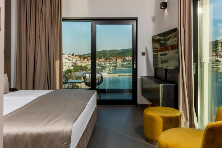 Marinus Beach Hotel