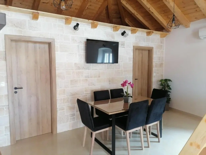 1 Bedroom Apartment with view