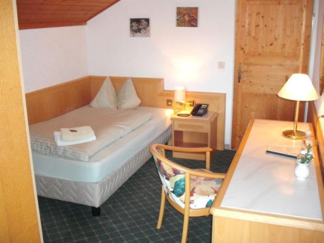Standard Quadruple room with view