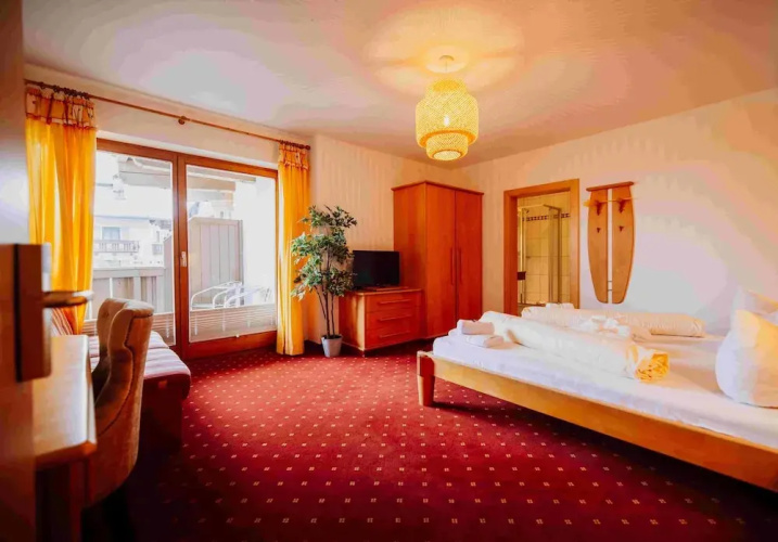 Hotel in the HEART