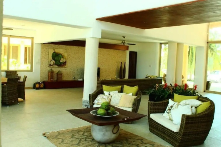 Uinic Chay Luxury Ocean Front Villa