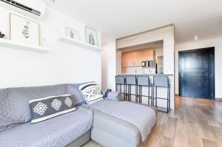 Executive Suite with balcony and with city view