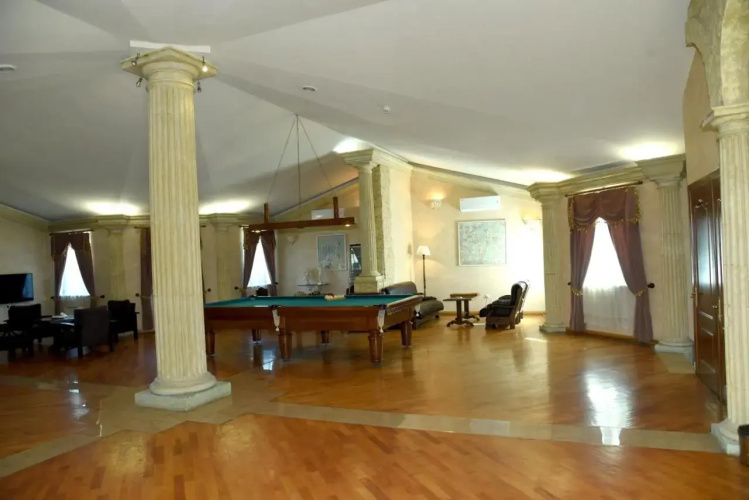 Valensia Hotel And Resort