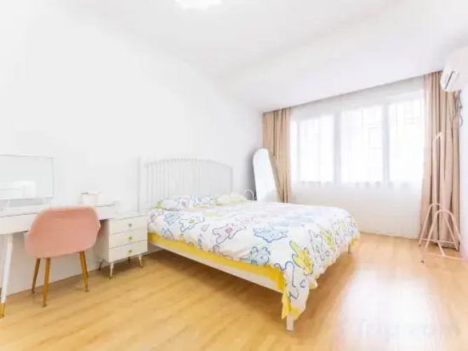 Danjiangkou Threeofus Apartment