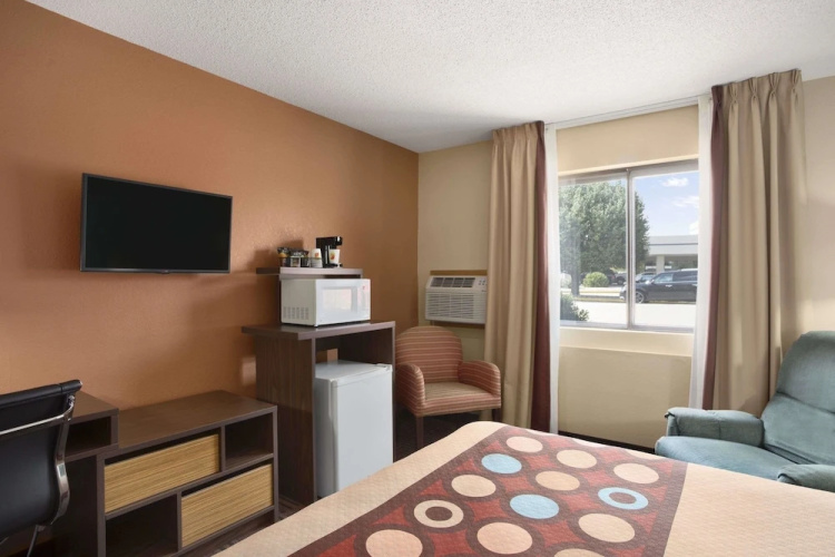 Super 8 Carbondale