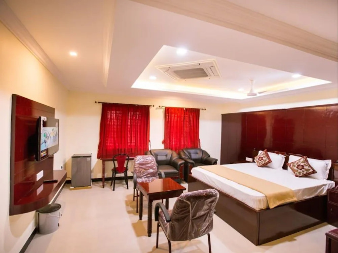 Hotel PVK Grand