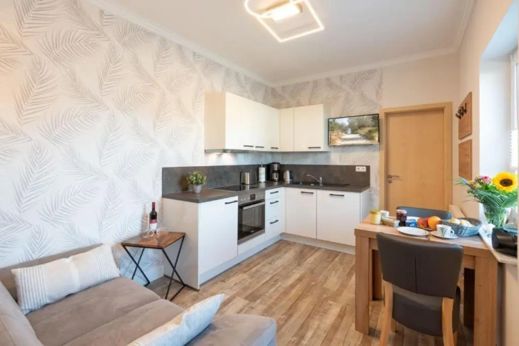 2 Bedrooms Apartment