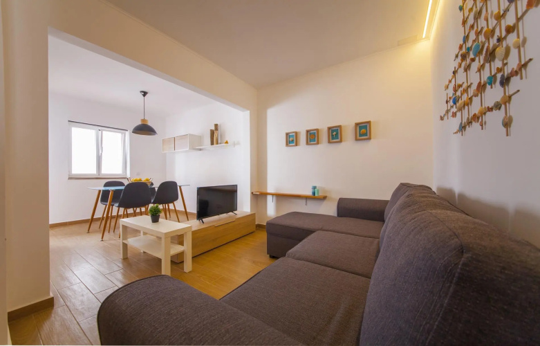 A31 - Tamar Top-floor Flat