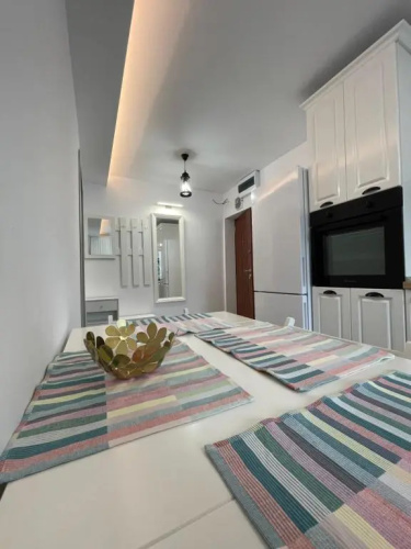 Robert’s Apartament 2