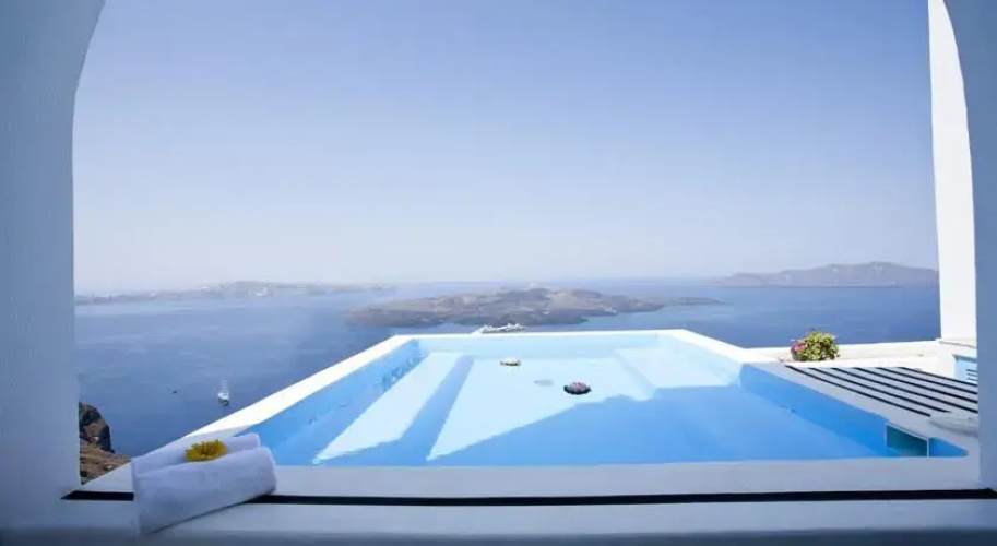 Kastro Suites