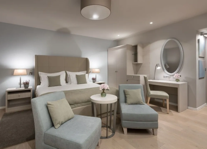 Deluxe Double room with courtyard view