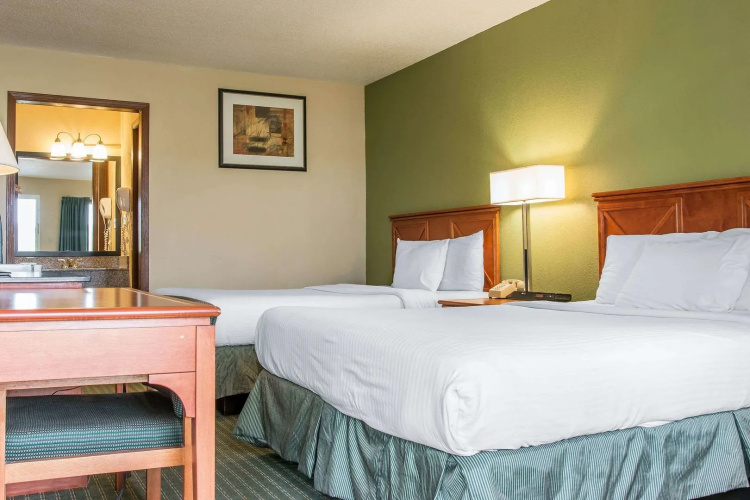 Rodeway Inn Grand Haven