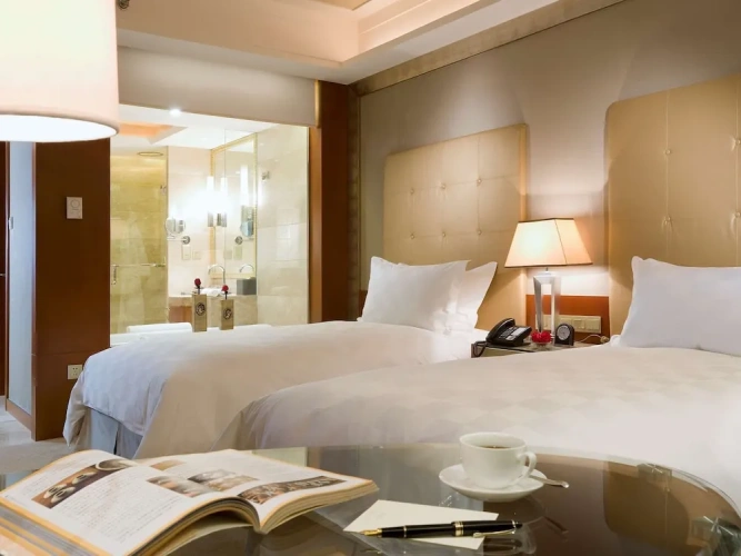 Luxury High Floor Twin room with city view