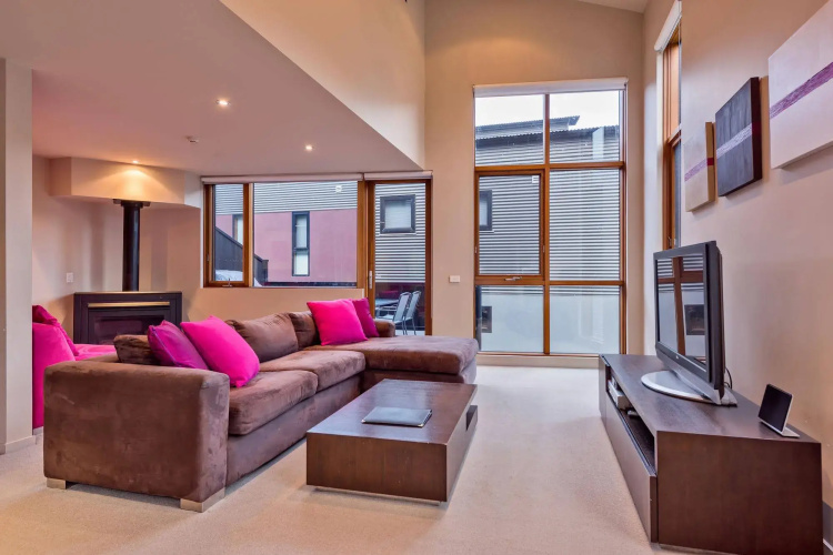 Snow Stream Apartments