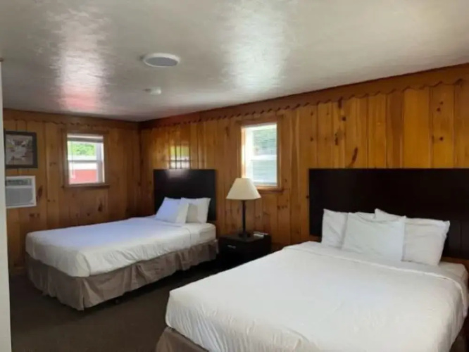 Maple Ridge Motel