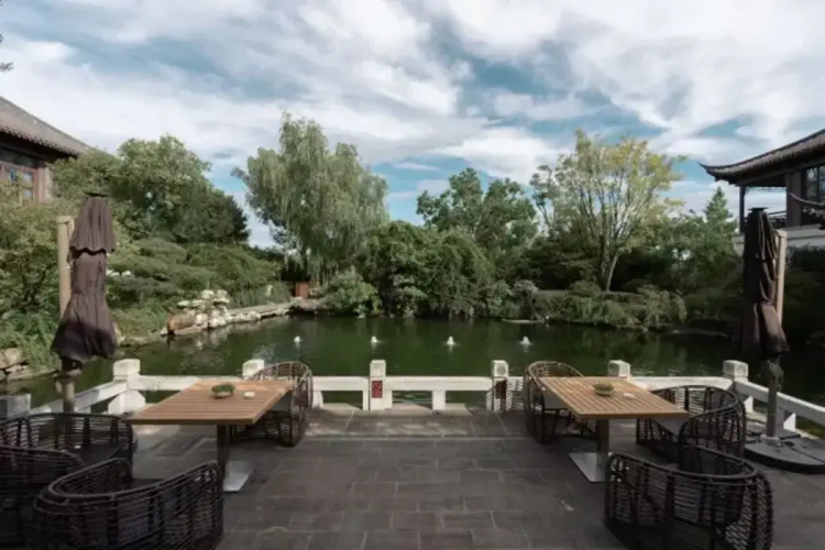 The Lucid Resort Deqing