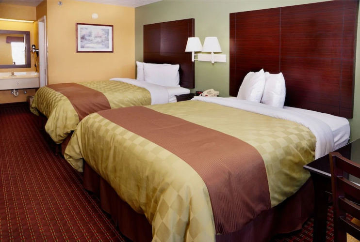Executive Inn Opp