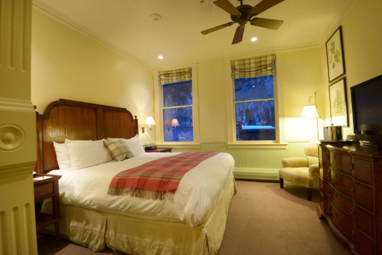 Deluxe Double room with city view