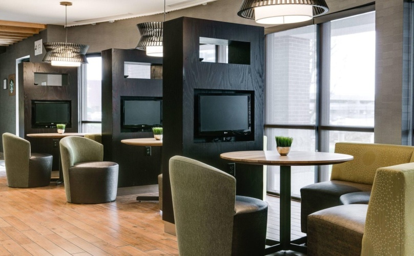 Courtyard Marriott Aksarben Village photo 8