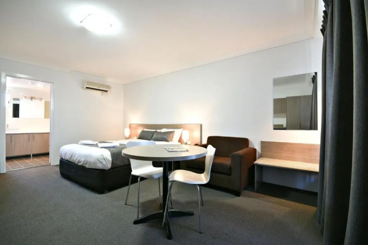 Deluxe Suite