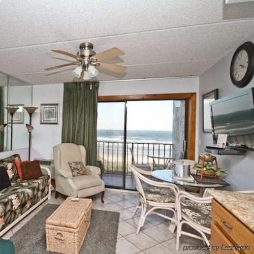 Beacher's Lodge Oceanfront Suites