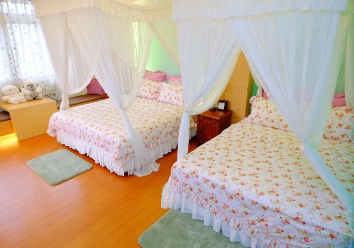 1 Bedroom Deluxe Quadruple room with land view