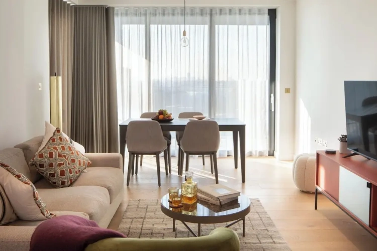 2 Bedrooms Apartment with balcony