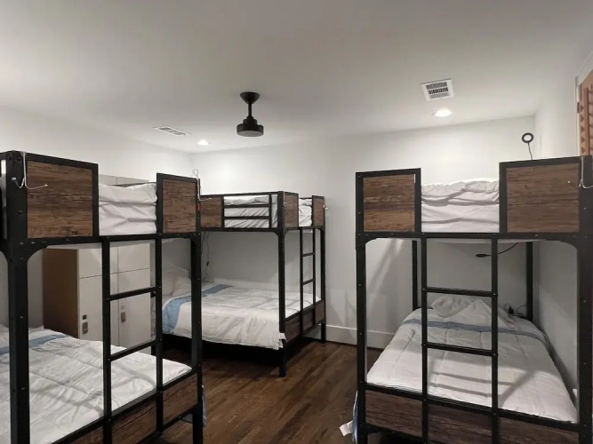 MyCrib Houston Hostel