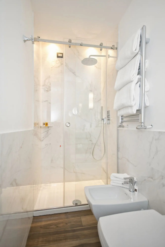 The Independent Suites photo 12
