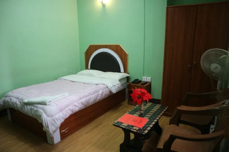 Deluxe Single room