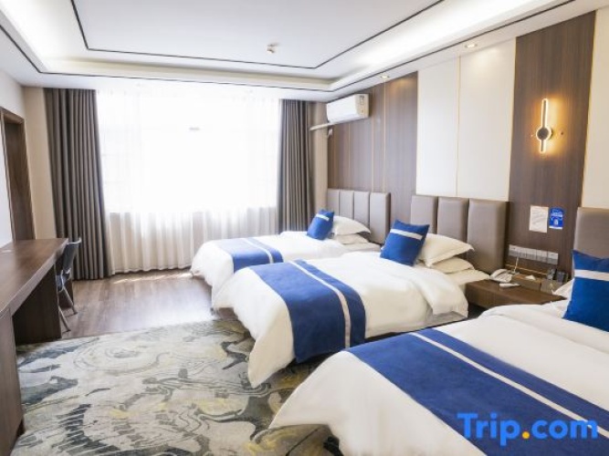 Deluxe Triple room