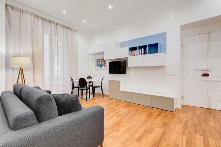 A modern flat near the Vatican