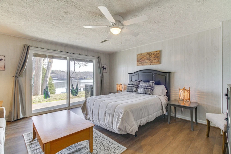 Lakefront Moneta Home w/ Community Dock!