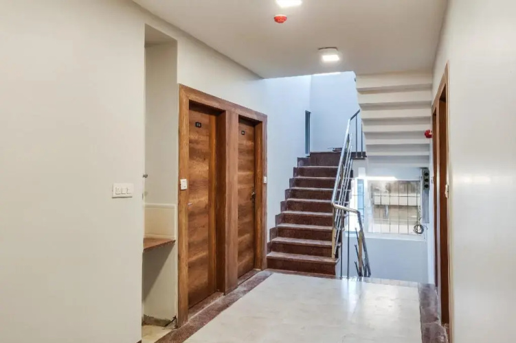 Silverkey Executive Stays 41109 Chikitsak Nagar