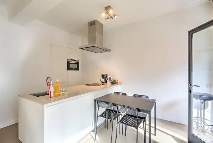 3 Bedrooms Premium Apartment