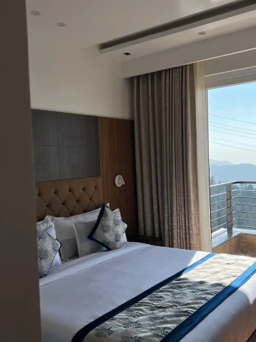 Jot Pass Hotel
