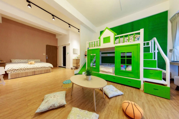 SR Life House