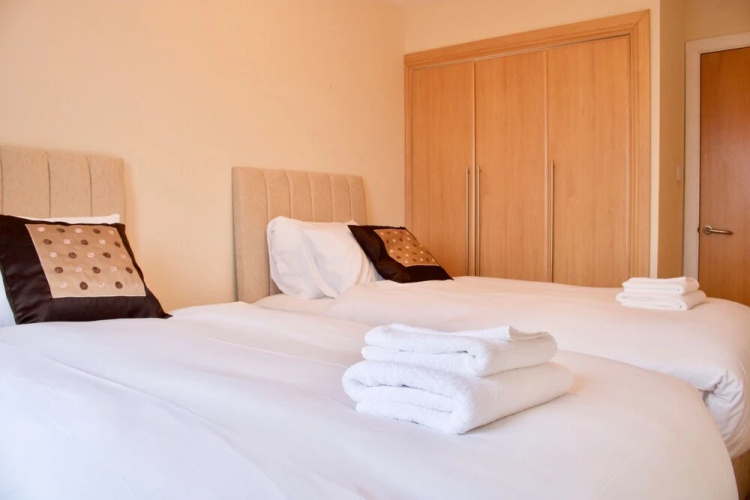 3 Bedroom Duplex Apartment In Edinburgh