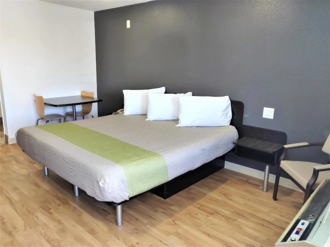 Studio 6 Fresno, CA - Extended Stay