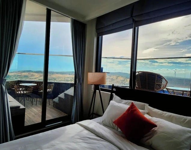 1 Bedroom Luxury Penthouse room with garden view