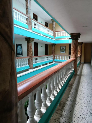 Hotel Colonial Inn