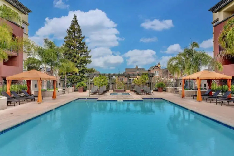 Oakwood At Via