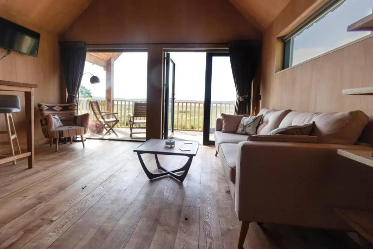 Birdwatcher's Cabin