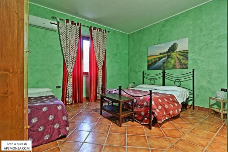 Standard Triple room