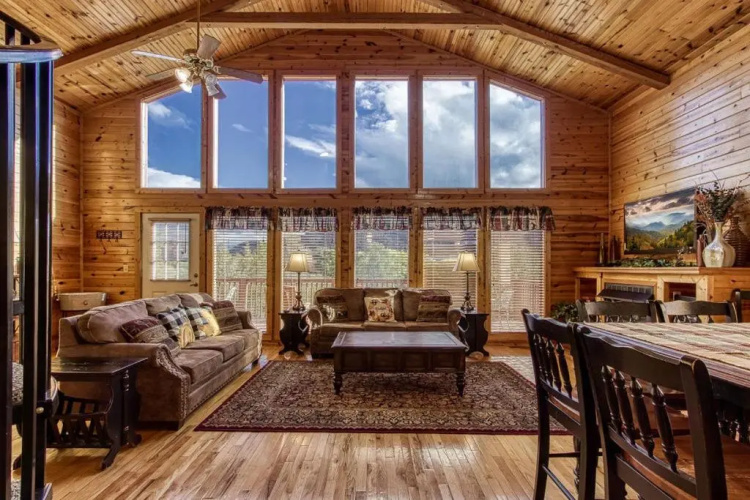 Riverside Mountain Retreat