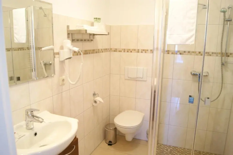 Standard Double Basement room