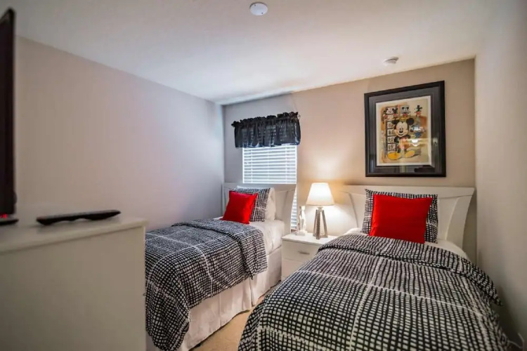 5133 Compass Bay
